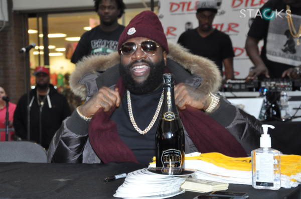 stacksmag021rozaydtlr